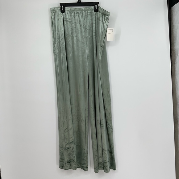 Nordstrom Green Dune Velour Pajama Set L NWT Soft 2-Piece Lounge Set - Picture 4 of 10